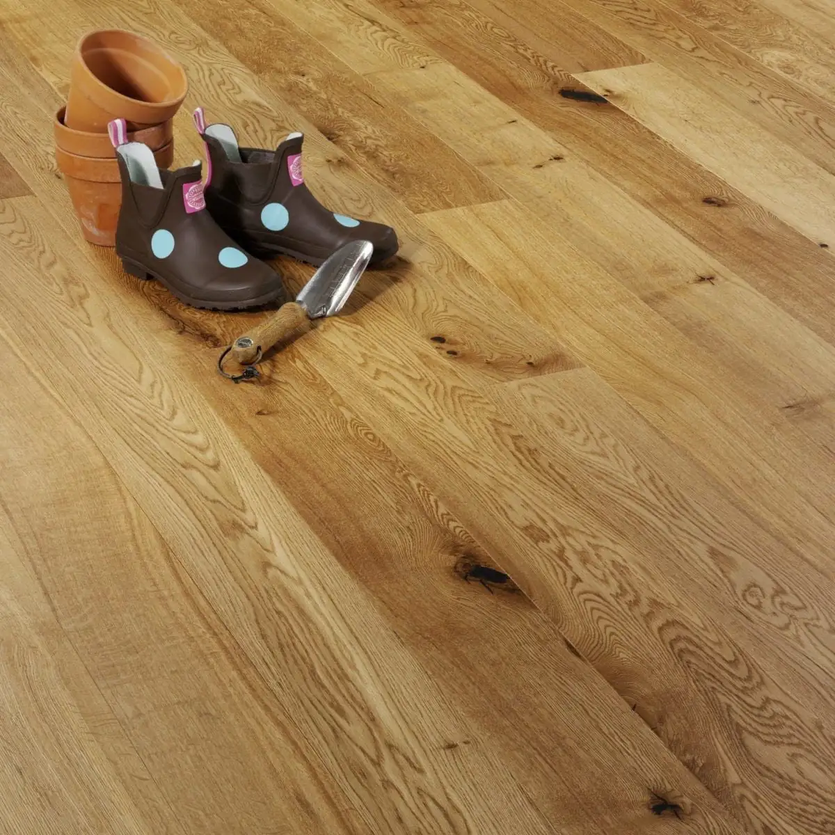 Clementine Engineered Oak Rustic Brushed & Lacquered VA19 Clementine Engineered Oak Rustic Brushed & Lacquered VA19
